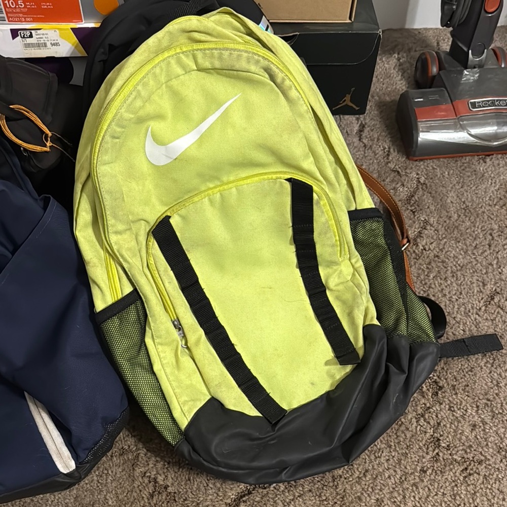 Nike Yellow and Black Reflective Backpack for Safety